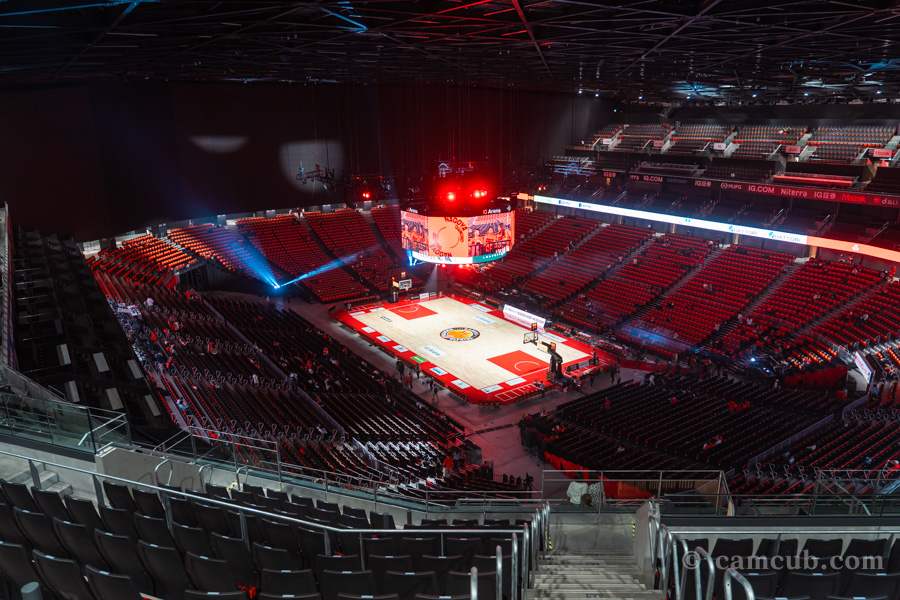 IGアリーナ 4Fスタンド コーナー席(最後列)からの見え方